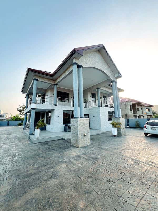 Villa in Danfa, Accra